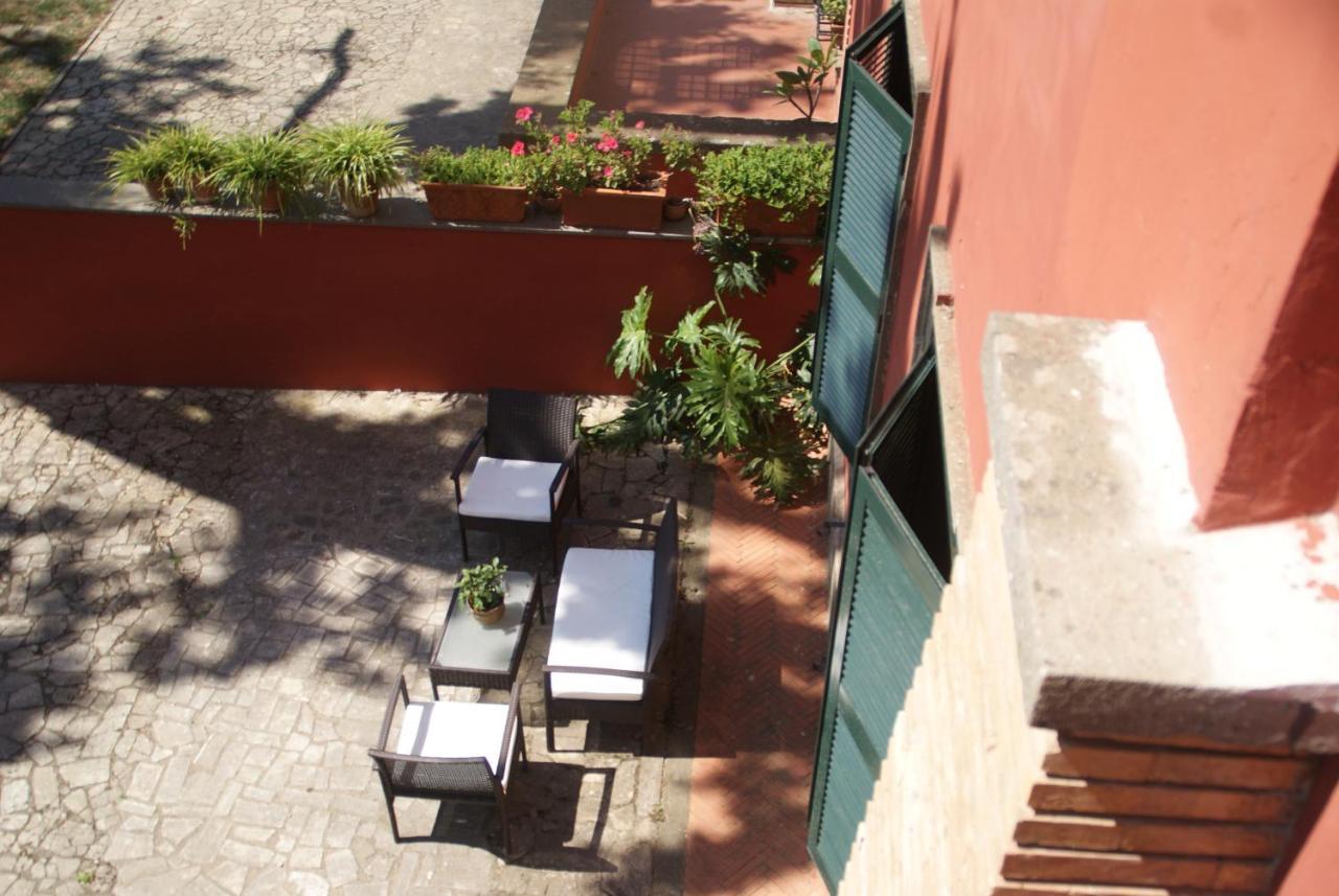 Vigna Dell'Agrifoglio - Bed And Breakfast Velletri Exterior foto